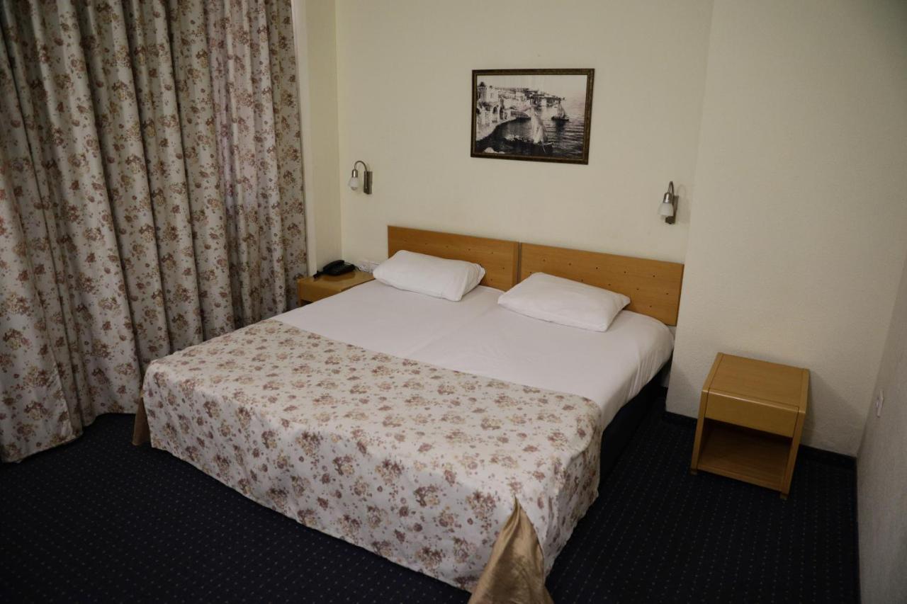 Hotel & Museum Dona Gracia Тиверіада Екстер'єр фото