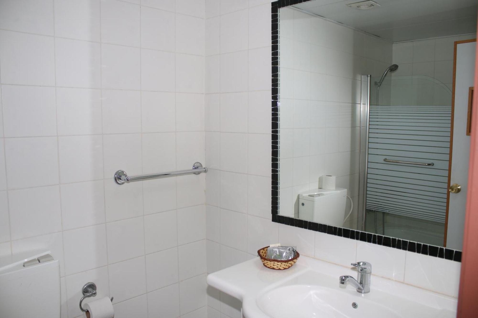 Hotel & Museum Dona Gracia Тиверіада Номер фото