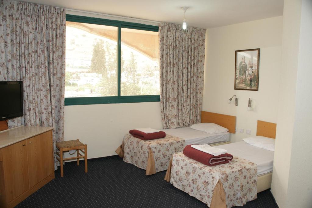 Hotel & Museum Dona Gracia Тиверіада Номер фото